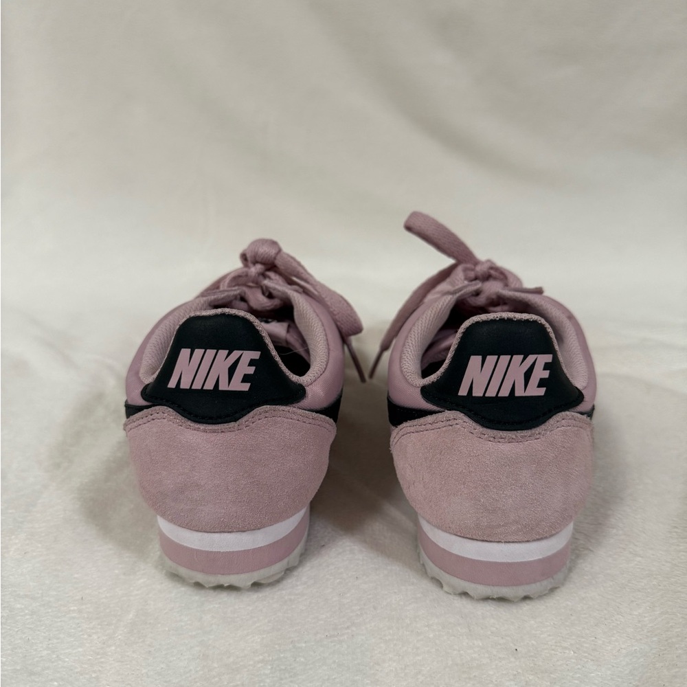 Nike Cortez Sneakers Women’s 6.5 Pink Black Retro Running Shoes